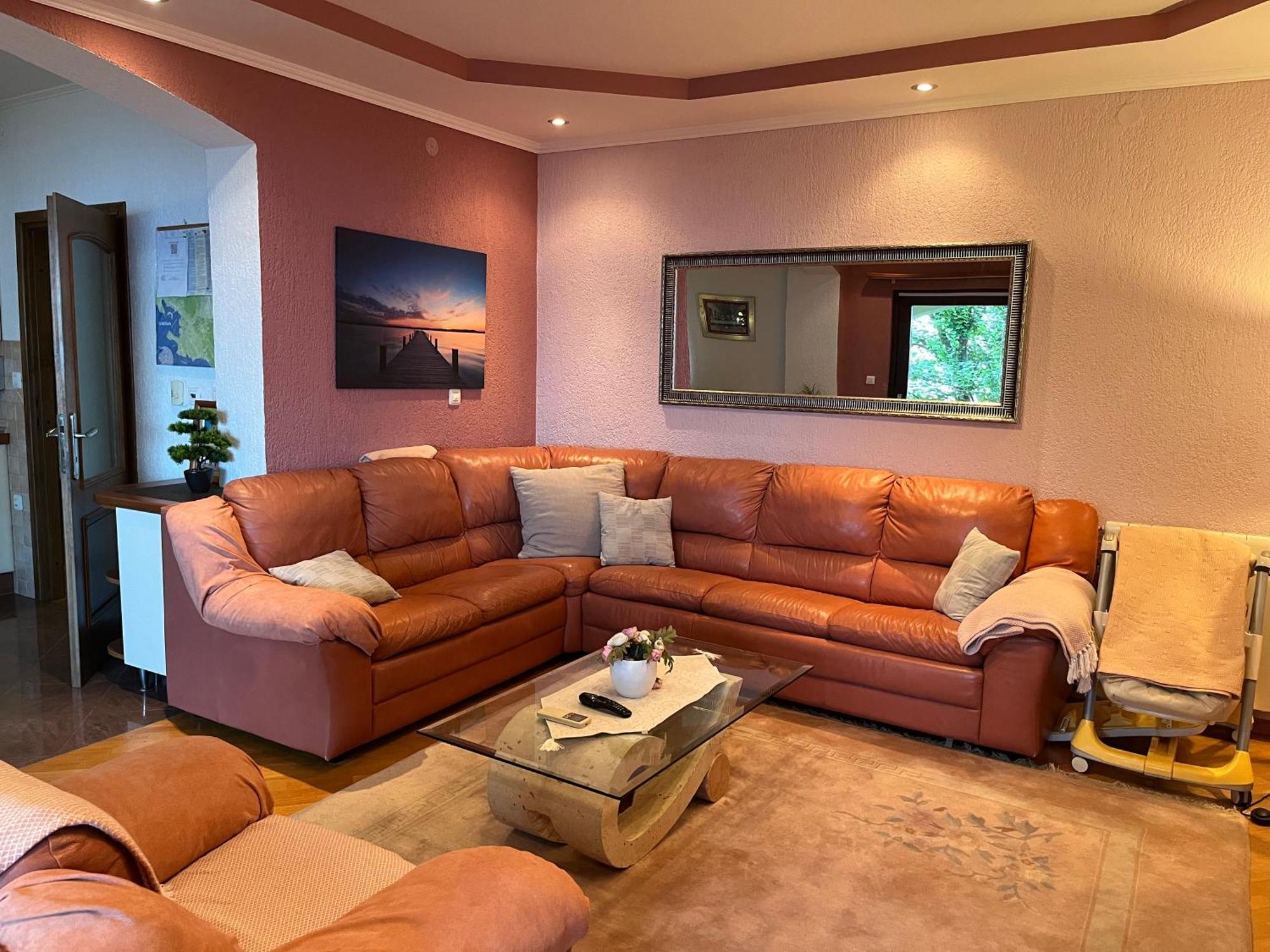 Apartman Adrijan ซูโกชัน ภายนอก รูปภาพ