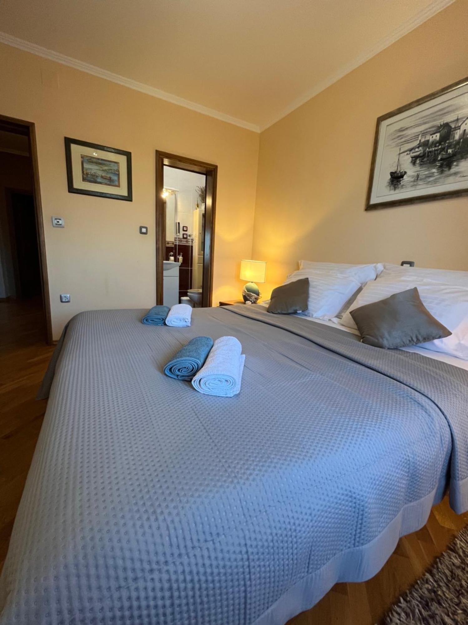 Apartman Adrijan ซูโกชัน ภายนอก รูปภาพ