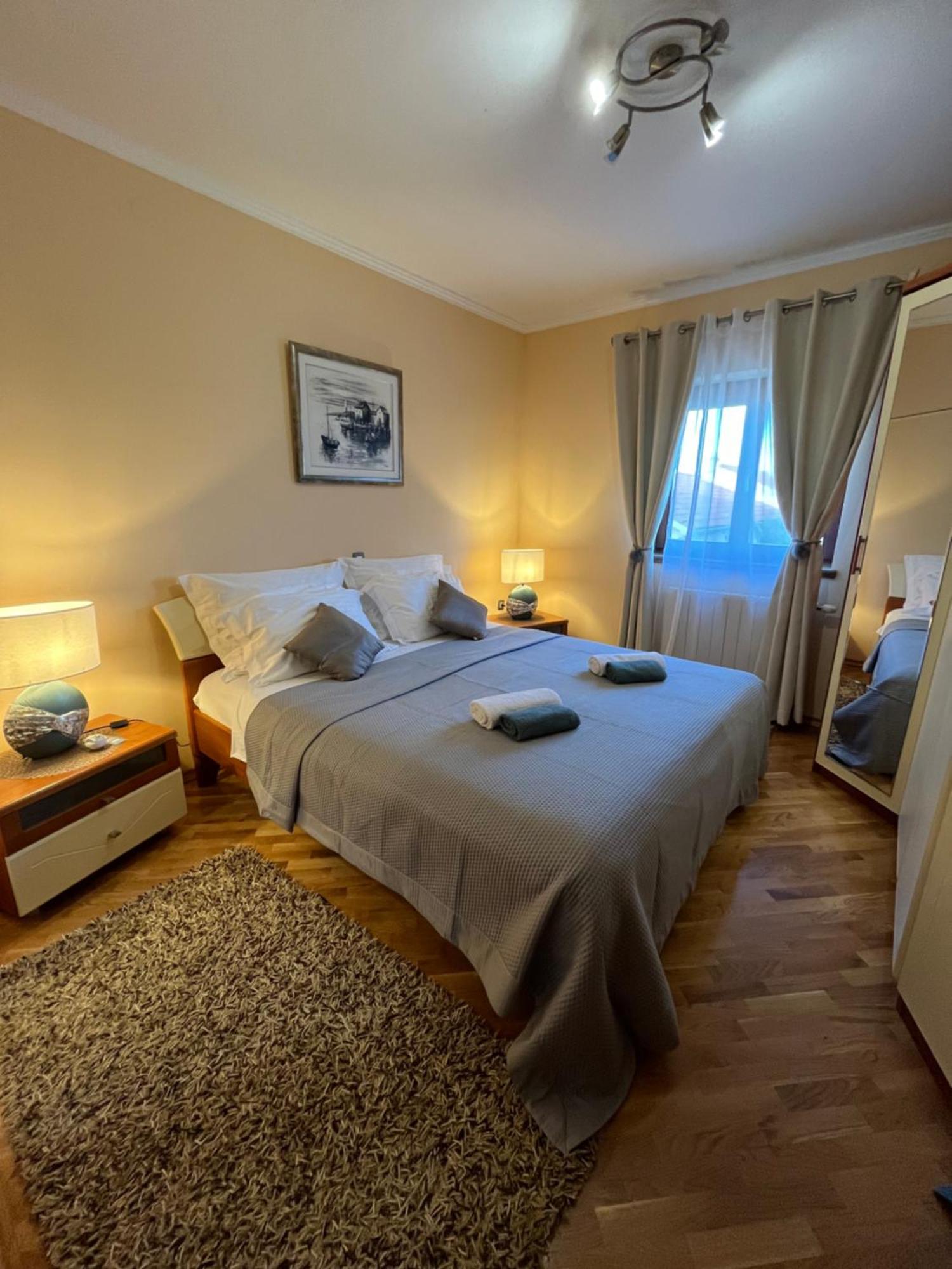 Apartman Adrijan ซูโกชัน ภายนอก รูปภาพ