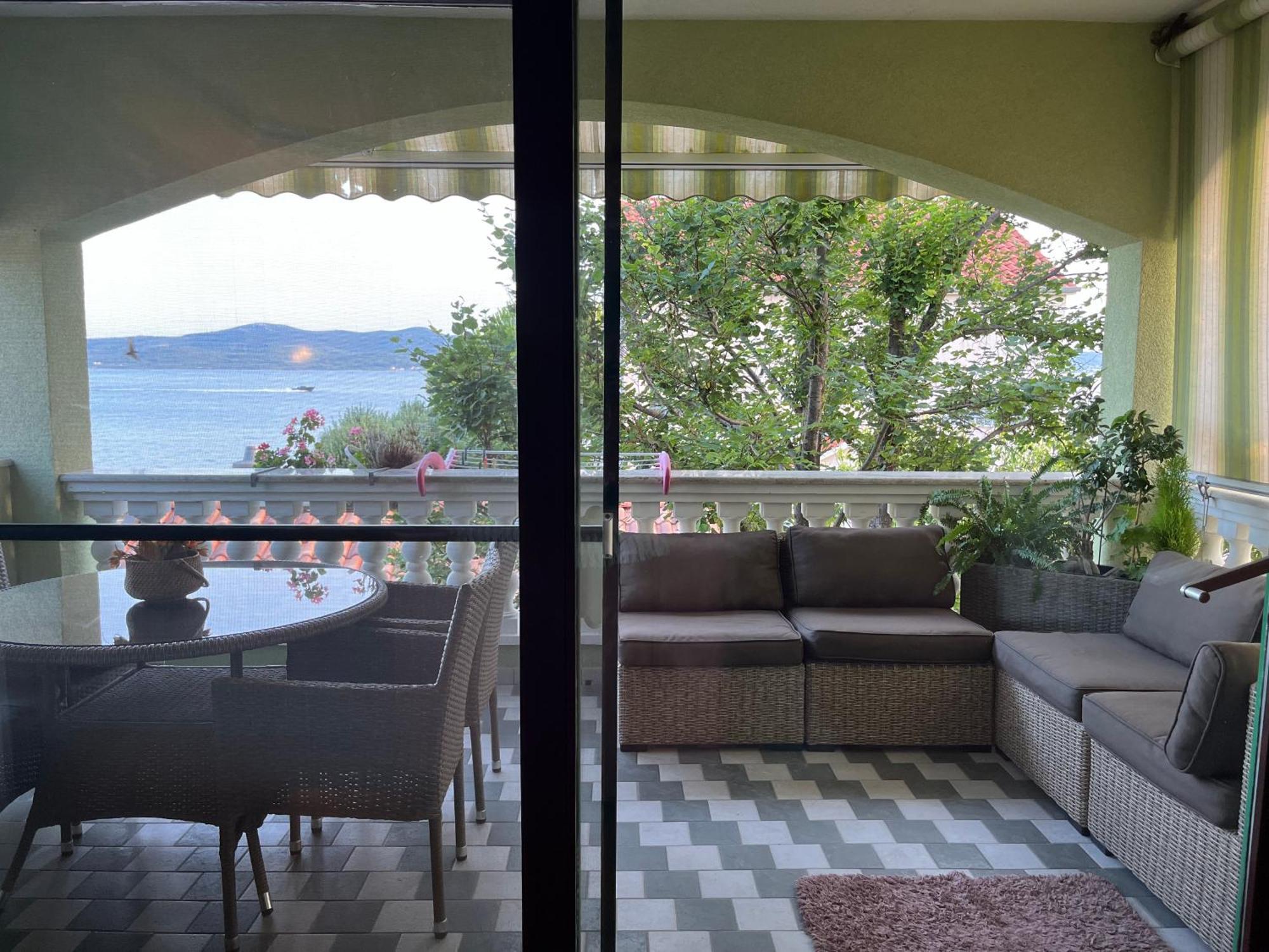 Apartman Adrijan ซูโกชัน ภายนอก รูปภาพ
